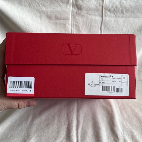 Valentino Garavani Roman Stud Sandal - Picture 3 of 10